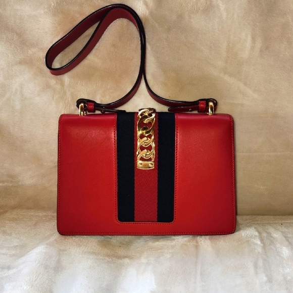 Gucci Red Calfskin‎ Leather Small Sylvie Shoulder Bag - Picture 4 of 12